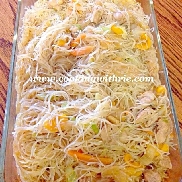 Snapdishの料理写真:Pancit Bihun Filipino recipe|rie simsさん