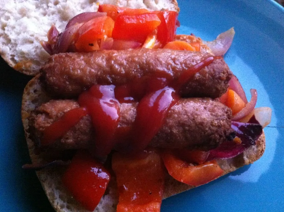 Linda McCartney veggie sausages with spiced carrots & peppers in a ciabatta roll|Nick Hiderさん