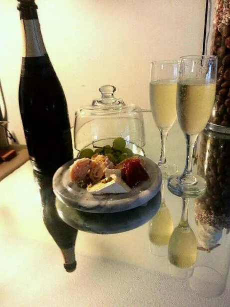 Cheese Platter & Champagne Lunch|Bryan S. Mooreさん