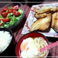 Snapdishの料理写真:お魚&玉子うどん&サラダ|moemoeさん