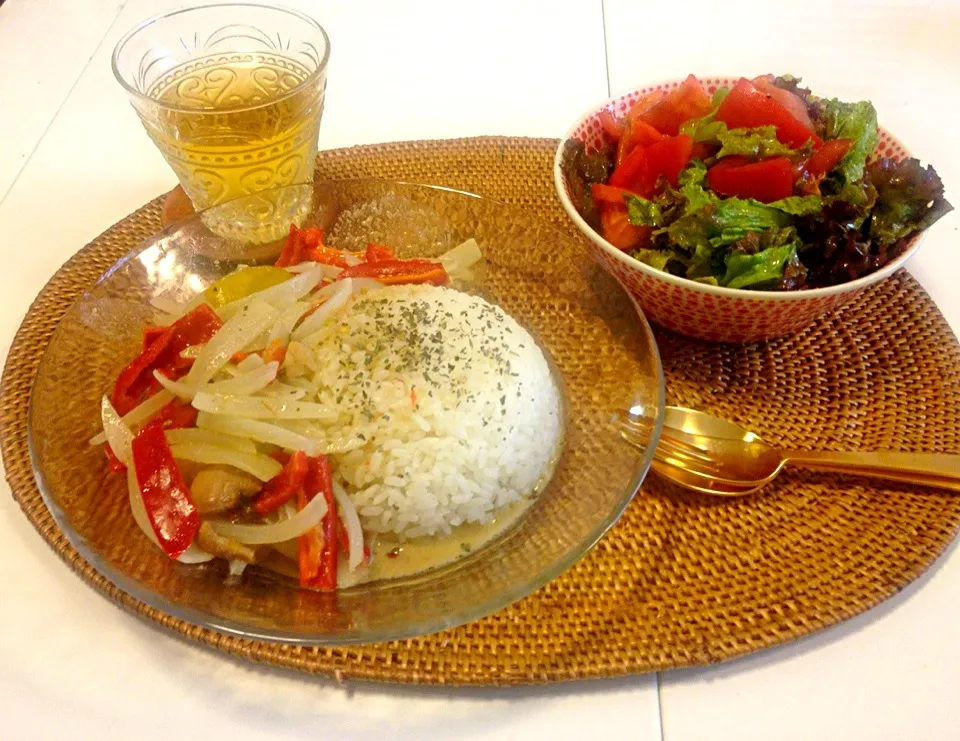 Snapdishの料理写真:いなばタイカレーのグリーン、ついに食べました！美味しくて驚き！！|mamigoさん