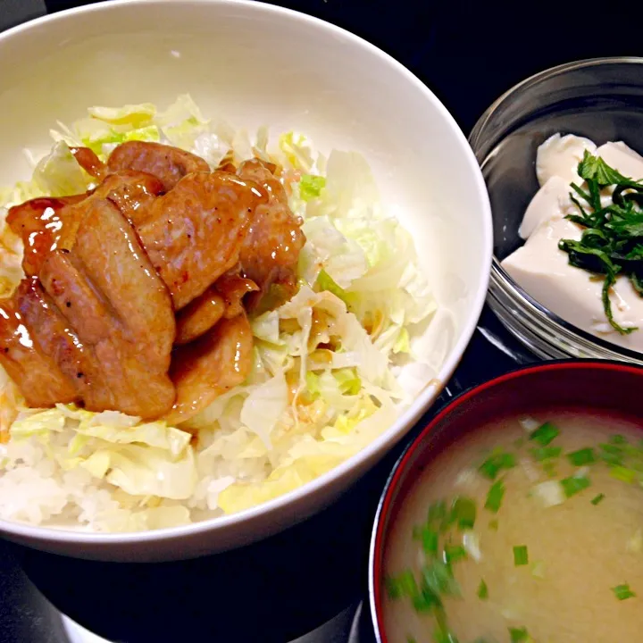 簡単豚マヨ丼の夕飯|ゆかりさん