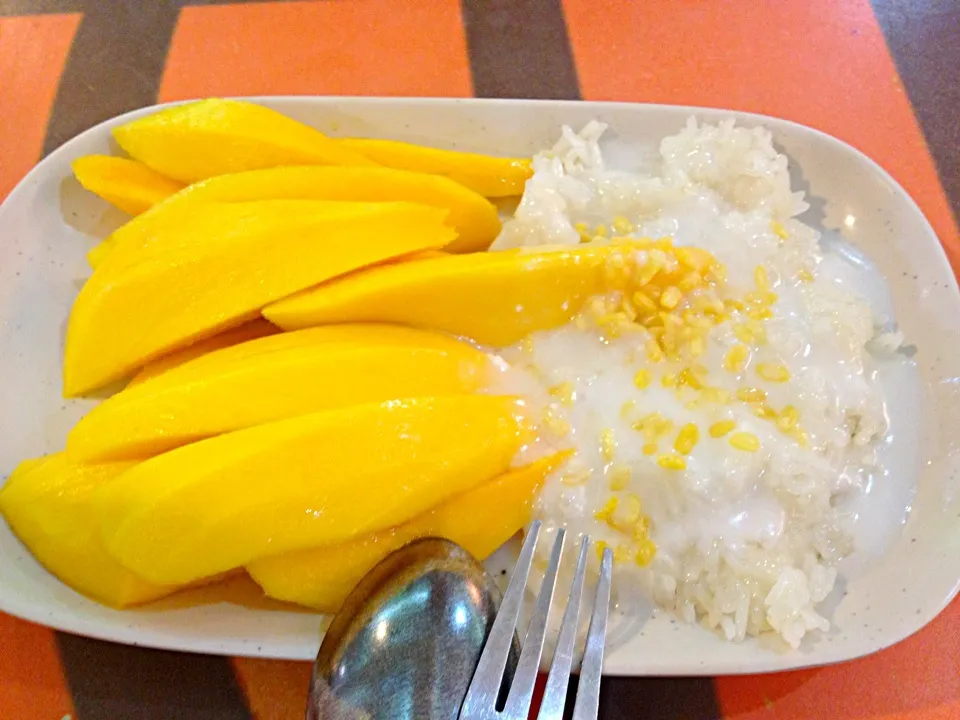 Mango and sweet sticky rice|Johnnyさん