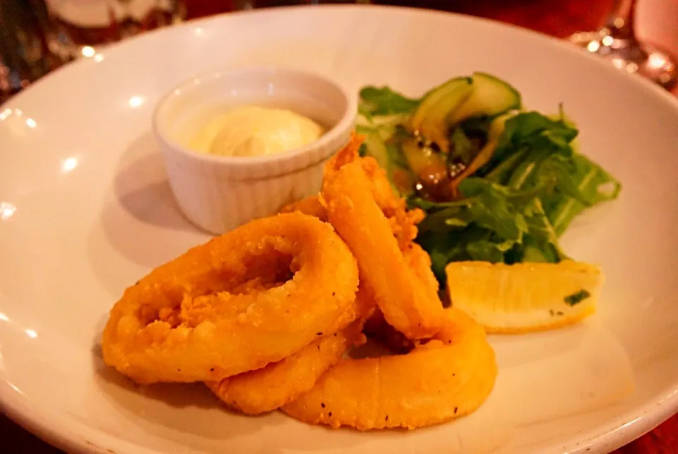 Salt and pepper calamari ring.|yangzhouさん