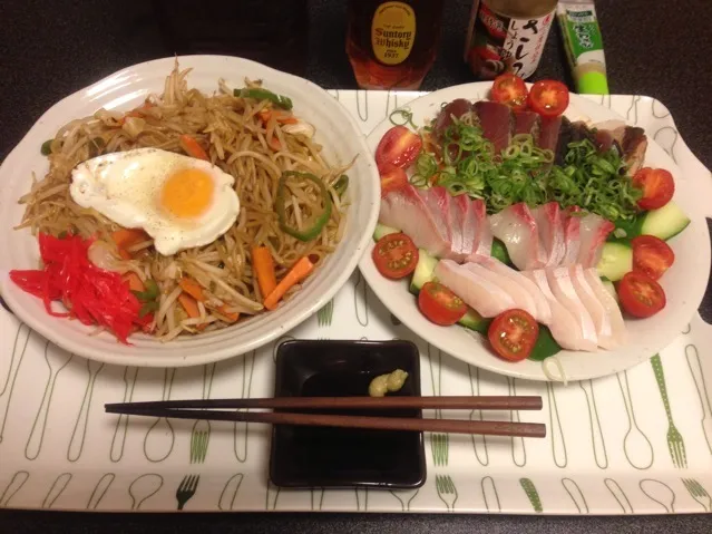 Snapdishの料理写真:焼きソバ、鰹のたたきと平政のお造り！(=ﾟωﾟ)ﾉ✨|サソリさん