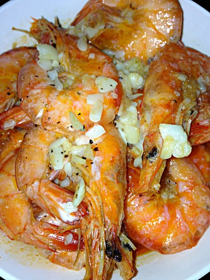 Snapdishの料理写真:aha! butter garlic shrimp dude!|josielyn bolisayさん