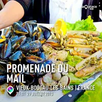 Parrillada de crustacés : moules, palourdes, couteaux スペイン風鉄板焼きでムール貝、ハマグリ、マテガイ|son kichuhさん