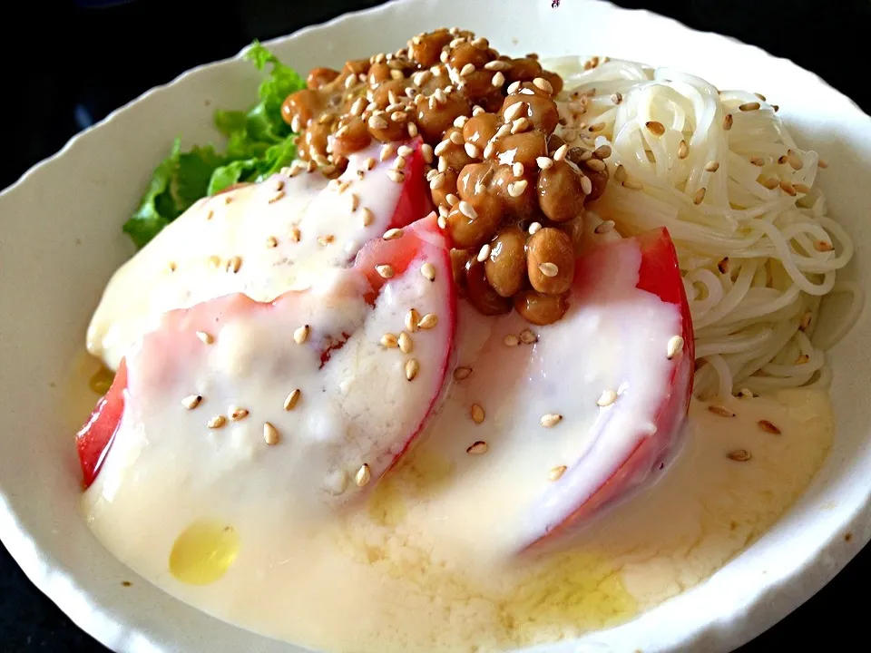 Snapdishの料理写真:豆乳カルボナーラ仕立ての納豆素麺|shikaさん