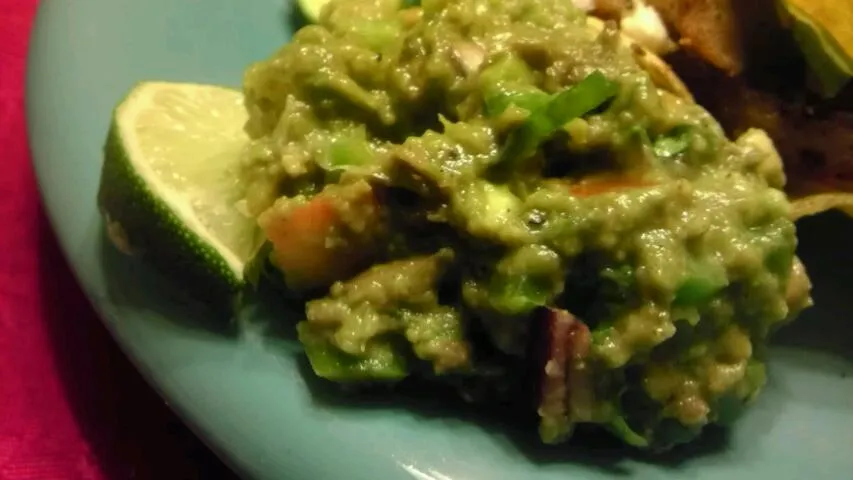 Snapdishの料理写真:Homemade guacamole|Culinary Kissesさん