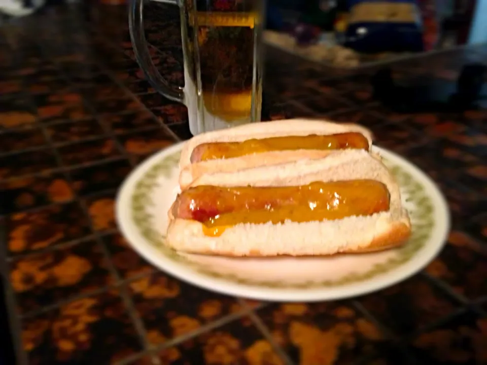 Brats with Uncle Gary's Gourmet Hot  jalapeño mustard|Gary Langerさん