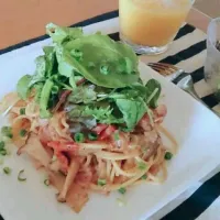 Snapdishの料理写真:野菜たっぷりパスタ(すりおろし玉ねぎの自家製ソース)|みか子さん