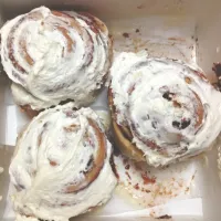 Snapdishの料理写真:Cinnabon|yvesmcqueenさん