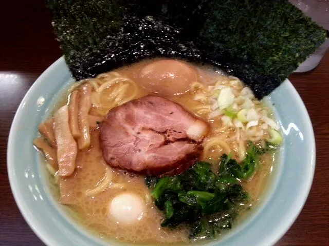 味玉醤油ラーメン|フッチーさん