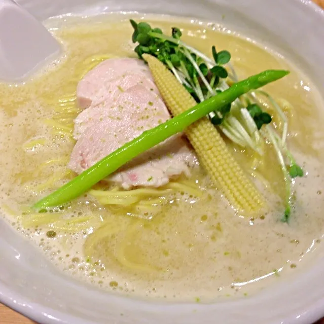 鶏白湯ラーメン|いだっちさん