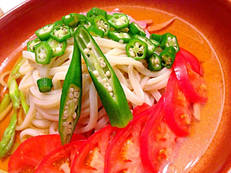 暑い夏の冷やしうどん|りさ〜ぬさん