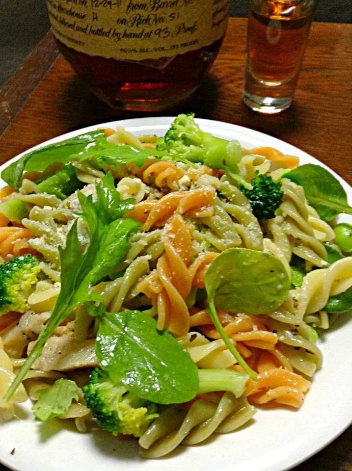 With respect to Mr. Curt Chill.   チキンとロッティーニのサラダ(^ ^)    Rotini Salad with chicken.|yorikoさん