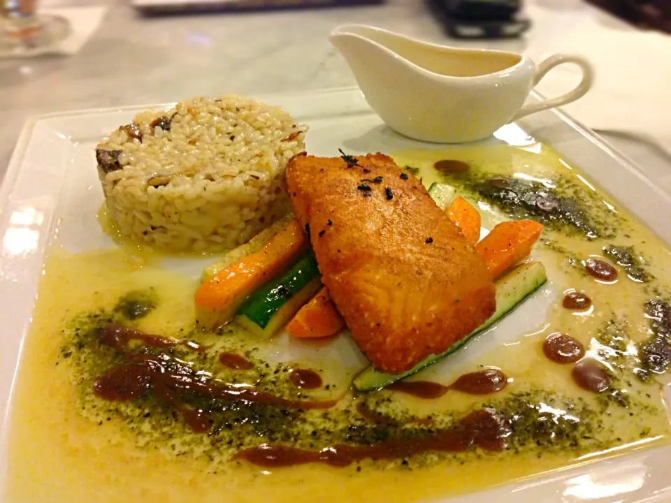 Seared Salmon with Thyme, and Mushroom Risotto❤|Janeさん