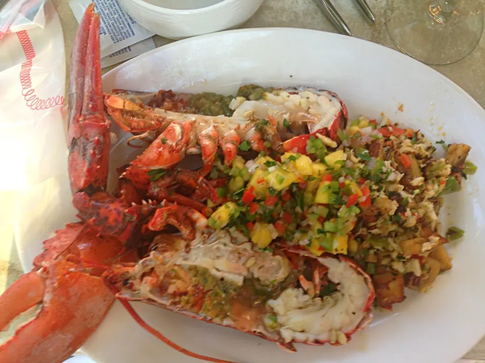 Snapdishの料理写真:Lobster with Crab and Potato Hash , Mango salsa|Christine Raeさん