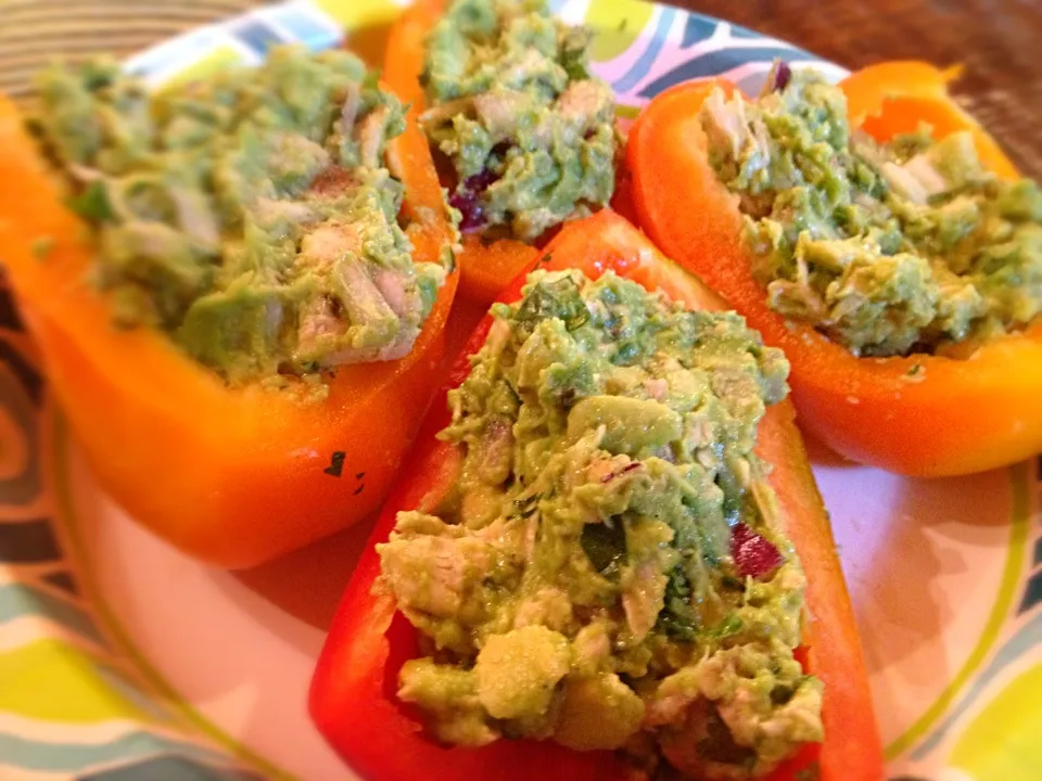 Snapdishの料理写真:Avocado Chicken Stuffed Peppers!|caroline weaverさん