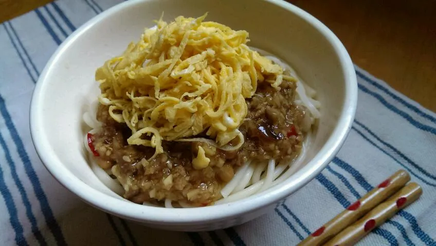 Snapdishの料理写真:ぶっかけ生姜の納豆うどん|MARIKOさん