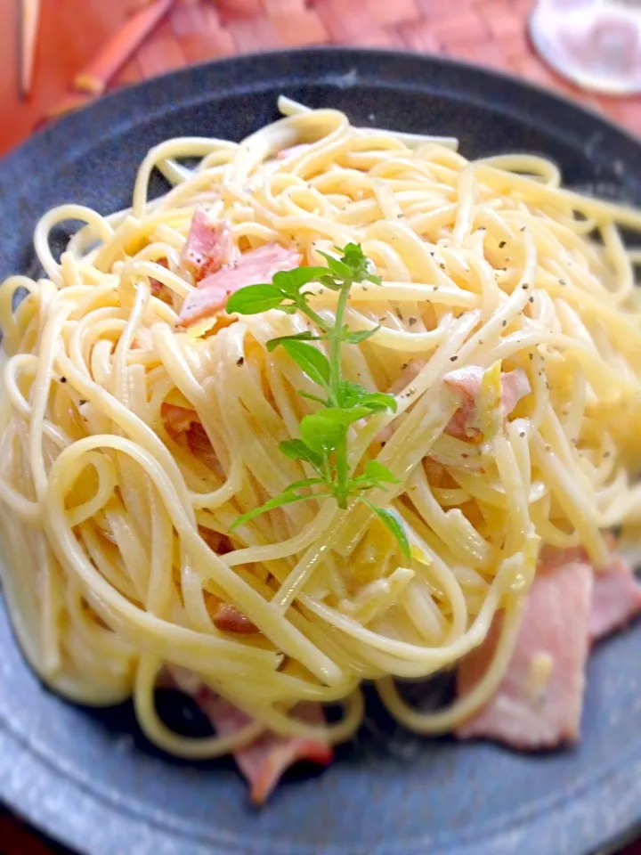 Snapdishの料理写真:Lemon cream pasta🍋ﾚﾓﾝｸﾘｰﾑﾊﾟｽﾀ by chef hubby|🌈Ami🍻さん