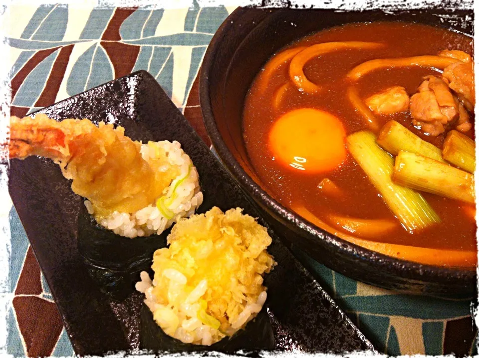 Snapdishの料理写真:「山本屋総本家」の味噌煮込みうどーんとやっつけ天むす名古屋式定食だぎゃʕ-̼͡-ʔバリカタʕ-̼͡-ʔ……ちょっと。今日も長いわよ。|七海さん