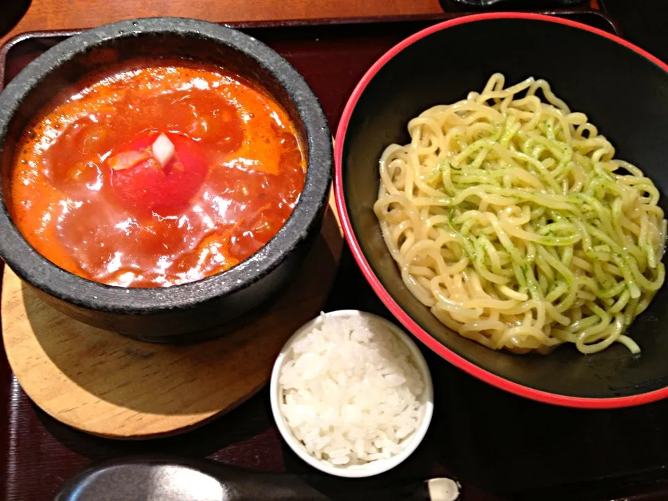 節系とんこつらぁ麺おもと トマトつけ麺|カウンター嬢さん