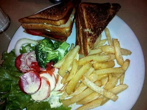 Vegetarian Club Sandwich!|Andrea A Gutierrezさん