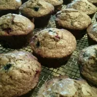 Strawberry-blueberry muffins|Dan Zarinさん