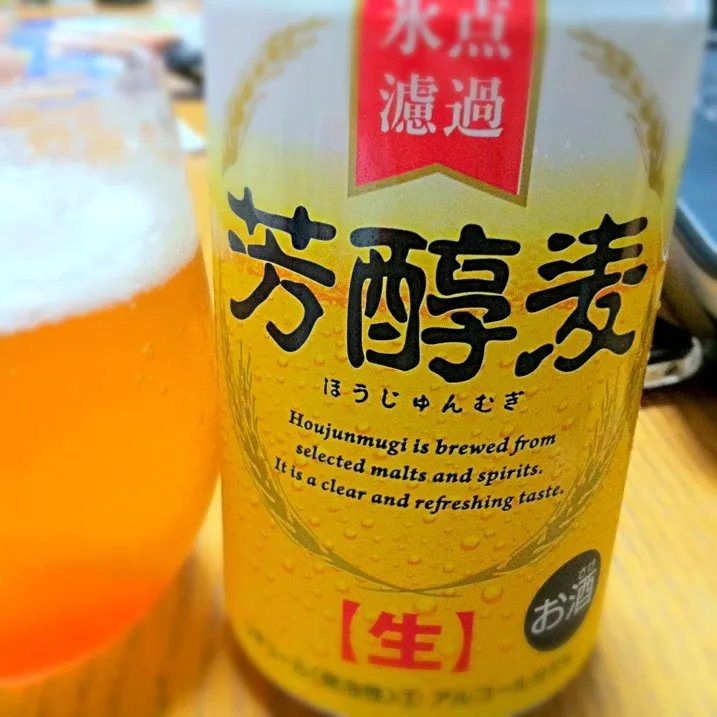 安ウマ第三？のビール。ドンキで購入。芳醇麦。韓国産。麦が効いている気がする。六本でワンコインは懐に優しい。でも極麦のがいいかも|土屋幸治さん