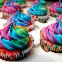 Rainbow Cupcakes|Yumstuffsさん