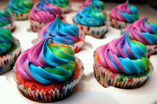 Rainbow Cupcakes|Yumstuffsさん