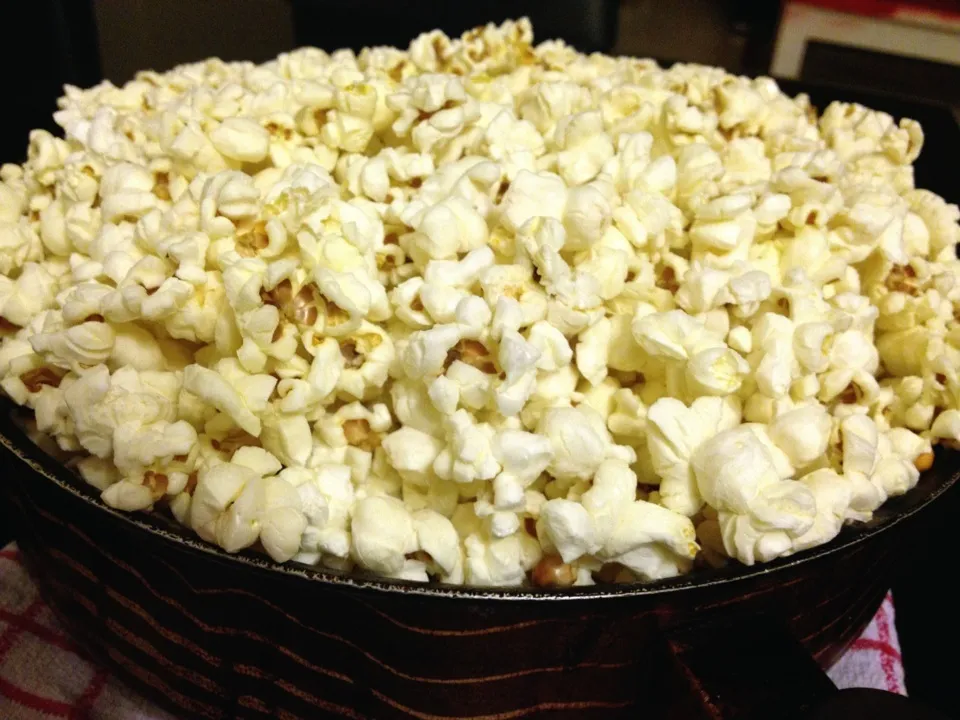 Homemade pop corn 🌽|(=^x^=)さん