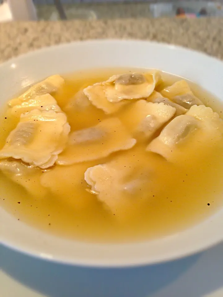 Raviolis in Chichen stock|Andrea Alibrandiさん