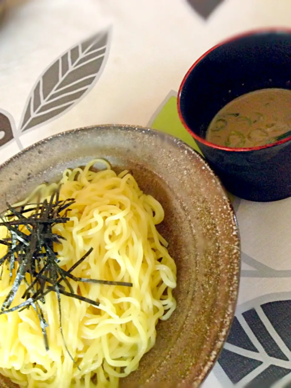 ざるラーメン、ゴマだれ〜ごま|ともさん