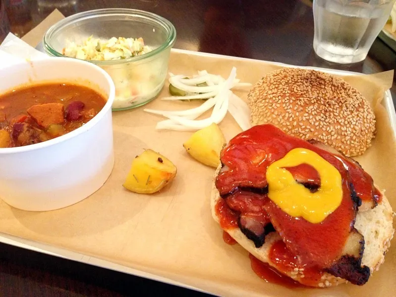 Pork Loin Sandwich, Coleslaw and Chilli|chan mitsuさん