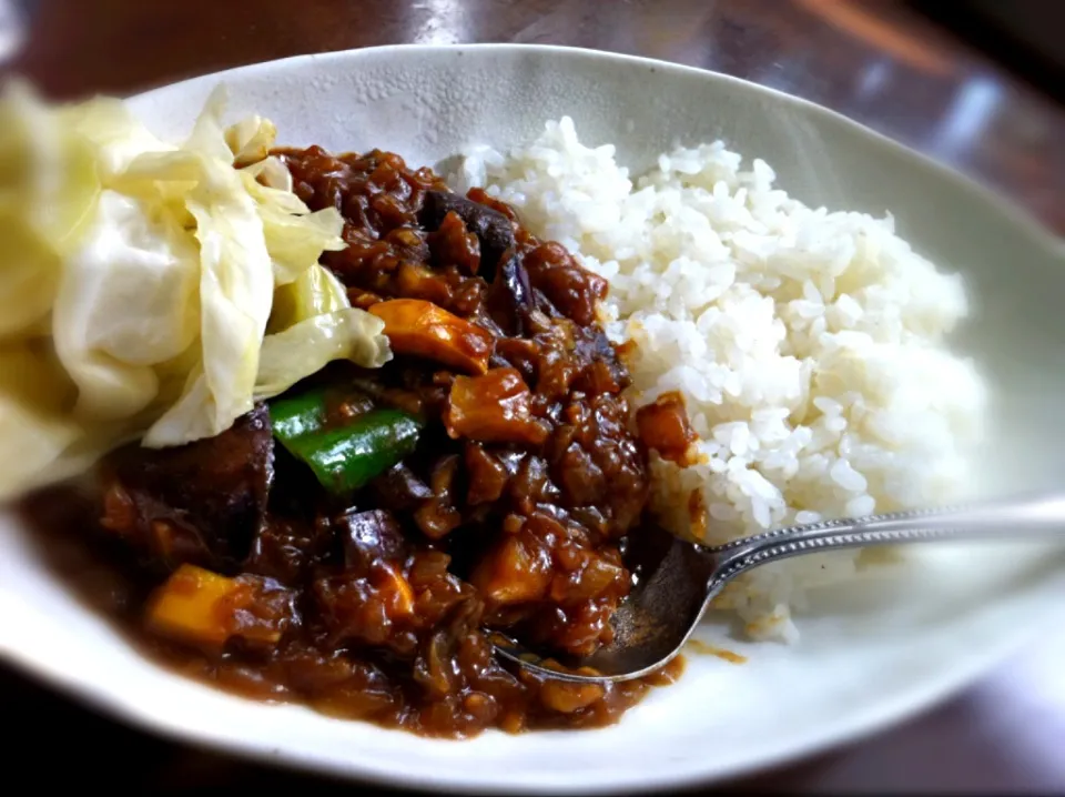 肉なし！キャベツ酢漬け添え野菜カレー|翠さん