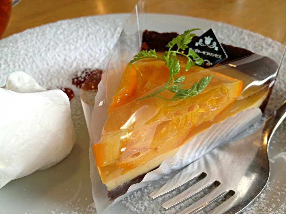 Snapdishの料理写真:大垣市のチーズケーキプリンセス。オレンジチーズケーキ。小ぶりのあっさりめでした。|ミホ@なごやさん