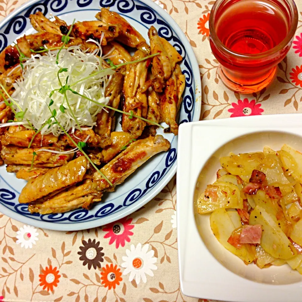 鶏のスペアリブの粗挽き胡椒と豆板醤焼き&ポテトリヨね〜ず|ゆかゴリラさん