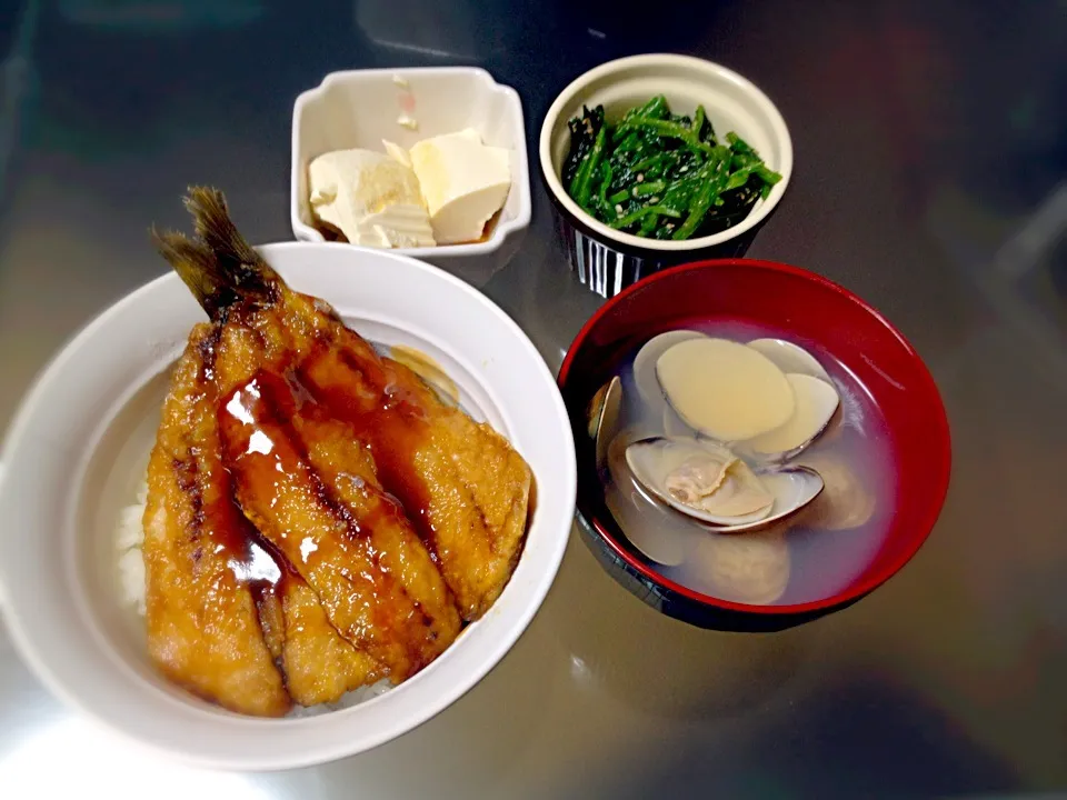 Snapdishの料理写真:イワシの蒲焼き丼|ぽてとさん