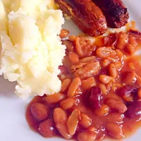 Snapdishの料理写真:Spicy sausages and mixed beans|Charlotte Daviesさん