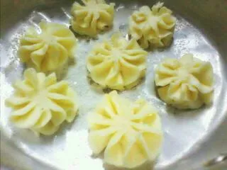 biskut dahlia...|Shalin Faizdaさん