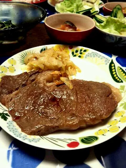 旦那のオトコの料理1 ステーキ|むきーなさん