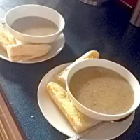 Cream mushroom soup crusty bread|Charlotte Daviesさん