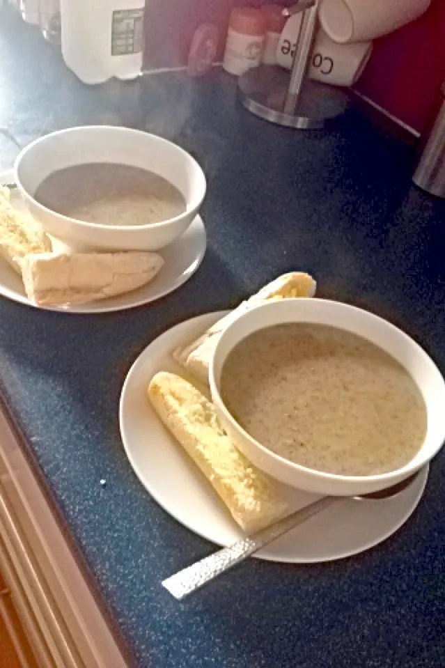 Cream mushroom soup crusty bread|Charlotte Daviesさん