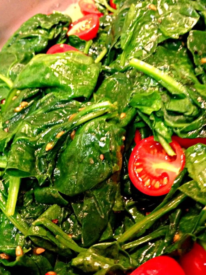 Sesame Spinach & Tomato|chris bowdenさん