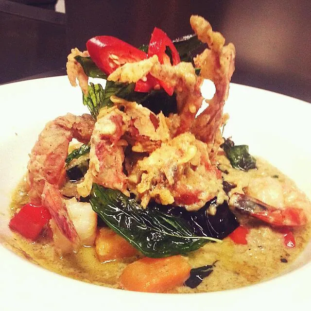 Green  Curry Talay (Seafood) & SOFTSHELL CRAB.|Joey Tavares Limさん