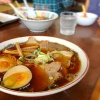 Snapdishの料理写真:らーめん さっぱり魚介スープのちぢれ麺|なべだいさん