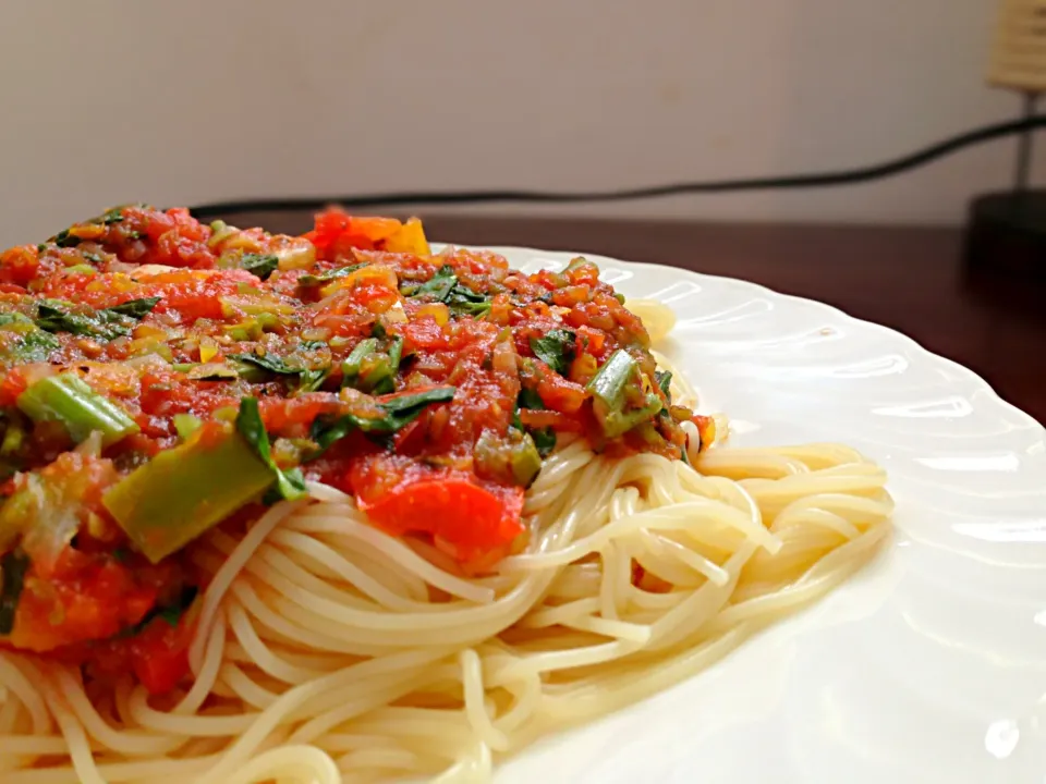 Angel hair pasta with summer veggie sauce|Kirsten Adachiさん