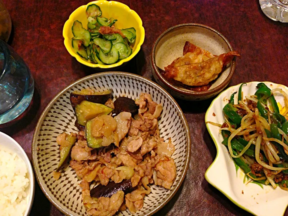 豚肉とナスの味噌炒め サモサ キュウリのなます もやしのカレー炒め|香山ありすさん